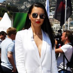 The 2-Step Summer Style Formula That's Model-Approved