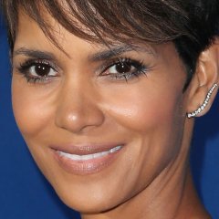 Beautiful Older Actresses Who Always Stun