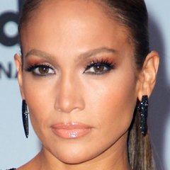 10 Tricks Used By All Women Who Age Well