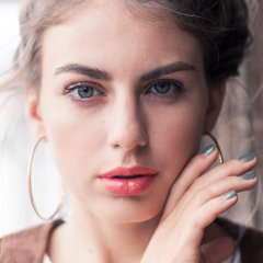 5 Signs You're Using the Wrong Moisturizer