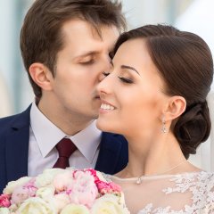 12 Bizarre Things People Used To Believe About Weddings