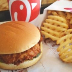 The Best Fast Food Deals You Can Get For $5 or Less The Best Fast Food Deals You Can Get For $5 or Less