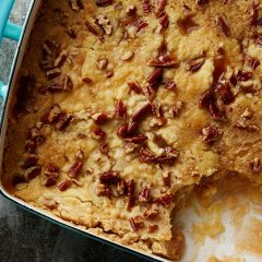 Caramel Apple Dump Cake with Spiced Whipped Cream Caramel Apple Dump Cake with Spiced Whipped Cream