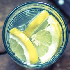 Here's Why You Should Never Put Lemon in Your Drink Here's Why You Should Never Put Lemon in Your Drink