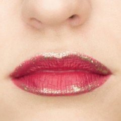 5 Ways to Tastefully Rock Glitter Makeup as an Adult 5 Ways to Tastefully Rock Glitter Makeup as an Adult