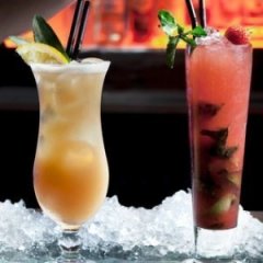 7 Signs Your Bartender Really Knows What They're Doing 7 Signs Your Bartender Really Knows What They're Doing
