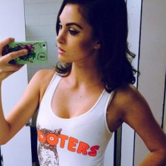 Workers Reveal What It's Really like to Work at Hooters