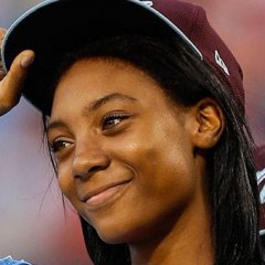 Mo'ne Davis Commits to Hampton University Mo'ne Davis Commits to Hampton University