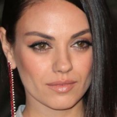 Celebrities Who Hid Their Health Problems From the World Celebrities Who Hid Their Health Problems From the World