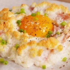 Fluffy Cloud Eggs Are the Dreamiest Breakfast Ever Fluffy Cloud Eggs Are the Dreamiest Breakfast Ever