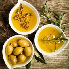 Here's the Difference Between All Those Different Olive Oils Here's the Difference Between All Those Different Olive Oils