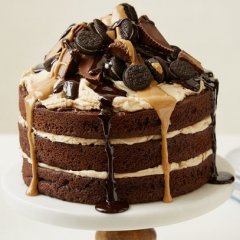 Heavenly Peanut Butter Cup and Oreo Cake Heavenly Peanut Butter Cup and Oreo Cake