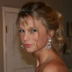 Celebrity Prom Pictures That Are Worse Than Yours