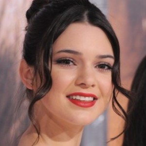 Frances Bean Cobain Slams Kendall Jenner