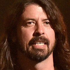 Tragic Things That Happened To Dave Grohl