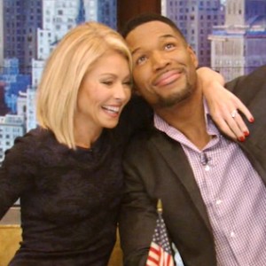 Michael Strahan's 'Live’ Farewell With Kelly Ripa - ZergNet