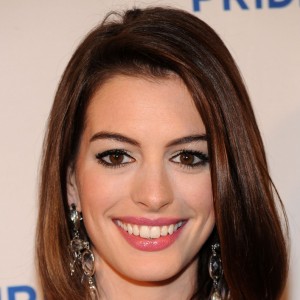 Anne Hathaway's Pregnancy Announced in an Awful Way