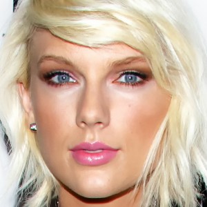 Taylor Swift Said Bye To Her Platinum Blonde Hair