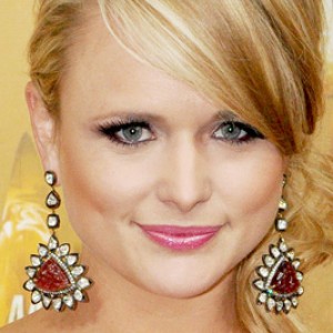 Miranda Lambert Shows Off Her Slim New Look - ZergNet