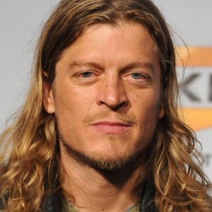 Puddle of Mudd Abandons Lead Singer Onstage