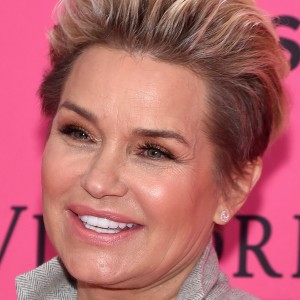 Yolanda Hadid Marks a Major Milestone in Lyme Disease Battle - ZergNet