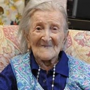 World's Oldest Woman Reveals The One Food She Eats Every Day - ZergNet