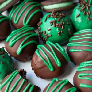 9 Super-Easy Holiday Cookies to Make This Year - ZergNet