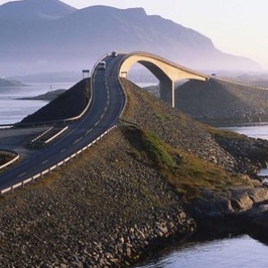 The Atlantic Ocean Road is Stunning - ZergNet