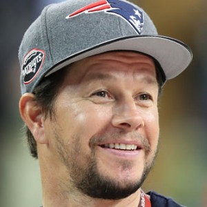 Mark Wahlberg Left Super Bowl Li Early, Missed Historic Comeback - Zergnet