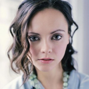 15 Not-So-Hot Stars Who Are Still Strangely Attractive