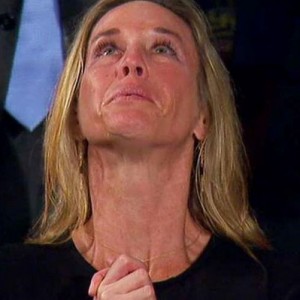 Trump Honors Navy SEAL's Widow Amid Controversy Over His Death