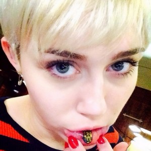 Miley Cyrus Gets a New Lip Tattoo