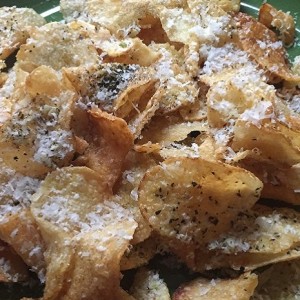 These Loaded Potato Chips Are Outrageously Addictive - ZergNet