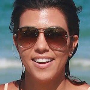 Kourtney Kardashian is Dating a 23-Year-Old Model - ZergNet