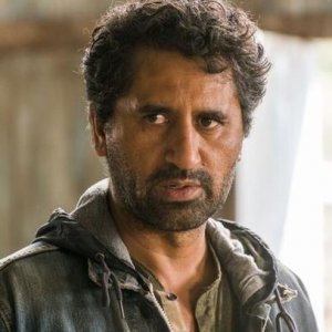 Avatar Sequels to Star Fear 'Walking Dead' Actor in Lead Role