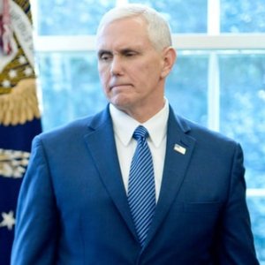 Students Walk out during Pence Commencement Speech