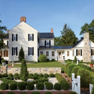 52 Beautifully Landscaped Home Gardens