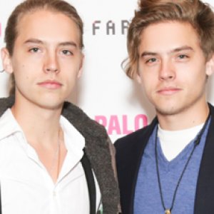 What Every Sprouse Twins Fan Needs to Know - ZergNet