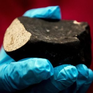 4.5 Billion-Year-Old Meteorite Found in Back Garden