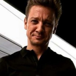 Jeremy Renner Badly Injured After Movie Stunt Gone Wrong