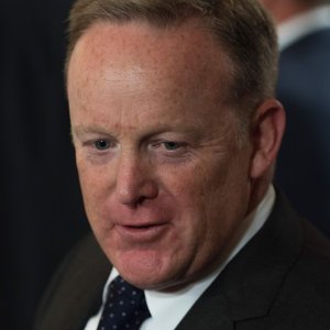 Sean Spicer Still Plans to Leave the White House