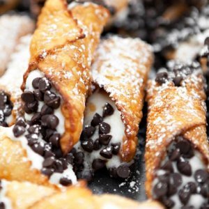 The Surprising Origins of the Cannoli - ZergNet