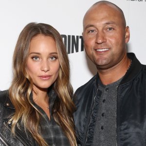 Derek Jeter Welcomes His First Child - ZergNet