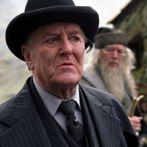 J.K. Rowling & 'Harry Potter' Fans React to Robert Hardy's Death - ZergNet