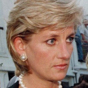 Looking Back at Princess Diana's Funeral - ZergNet