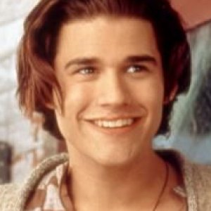 This is the Cast of ‘Empire Records’ Today - ZergNet