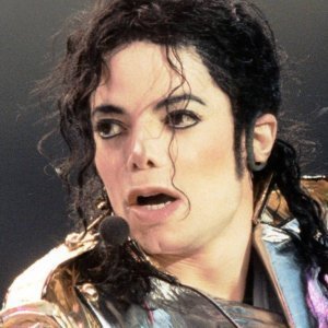 Michael Jackson's Greatest Dance Breaks - ZergNet