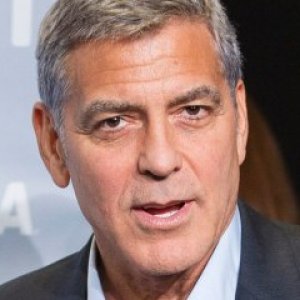 George Clooney Rips Hillary Clinton's Campaign - ZergNet