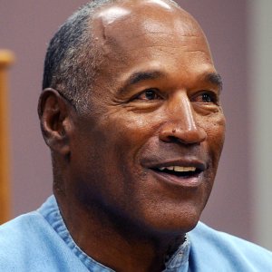 O.J. Simpson's First Meal as a Free Man - ZergNet