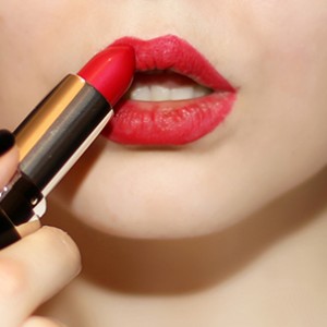 The Secret To Applying Lipstick Like A Pro